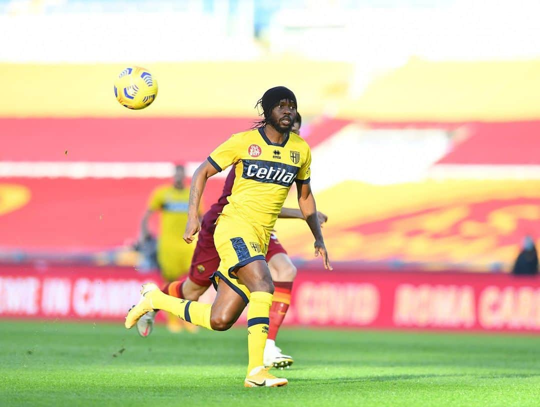 ジェルヴィーニョさんのインスタグラム写真 - (ジェルヴィーニョInstagram)「About yesterday game   _____________________________________ @parmacalcio1913 💛💙 @andreacantini.photos 📸 ______________________________________  #forzaparma  #parma  #roma  #seriea  #italia  #teamg27  #team225」11月24日 2時33分 - gervinhofficial