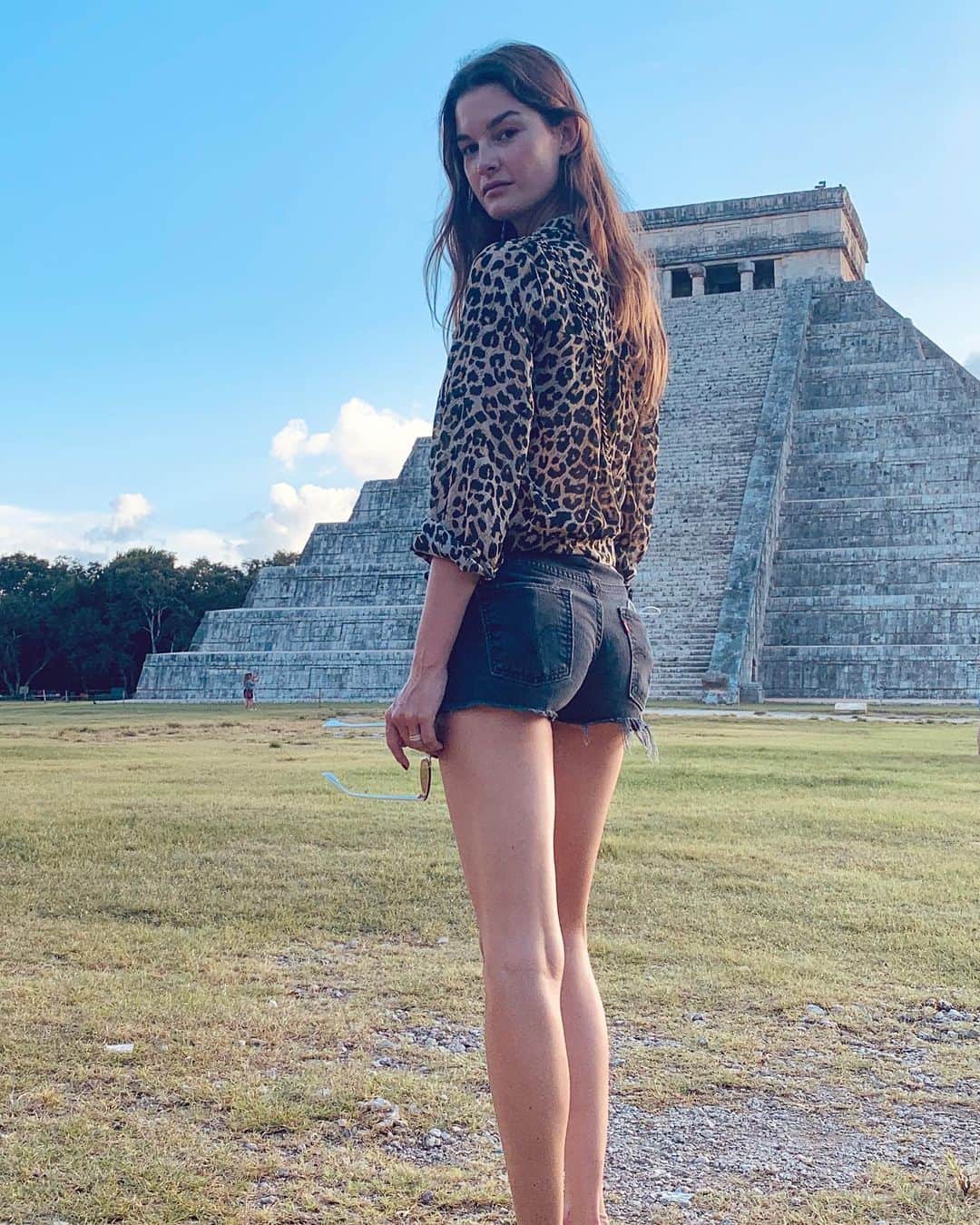 OPHELIEのインスタグラム：「On a discovery tour of Mexican’s wonders 🐆」