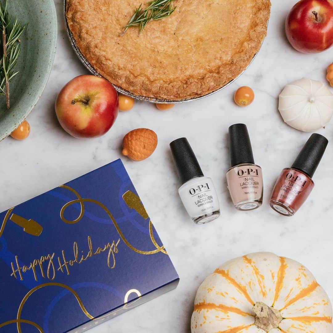 OPIさんのインスタグラム写真 - (OPIInstagram)「#Thankful to be able to share the gift of color with friends this time of year. Give a custom #OPIPolish set to those who matter most in your life. 🧡  Shades: #AlpineSnow, #TiramisuForTwo and #ChicagoChampagneToast   #ColorIsTheAnswer #OPIObsessed #CustomGift #SpreadJoy #HolidayGift #ThanksgivingGift #ThanksgivingInspo」11月24日 2時43分 - opi