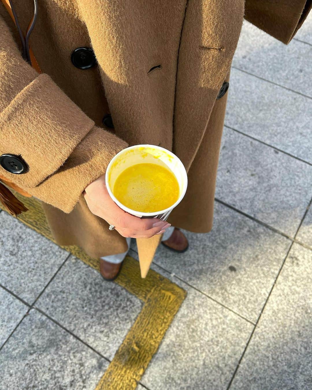 ベレン・ロドリゲスのインスタグラム：「Vitamina C #streetstyle」