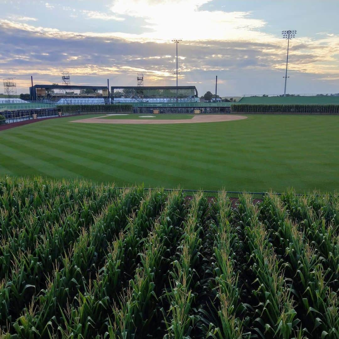 MLBさんのインスタグラム写真 - (MLBInstagram)「See you next season, Iowa. The Field of Dreams is scheduled for 2021.」11月24日 3時07分 - mlb