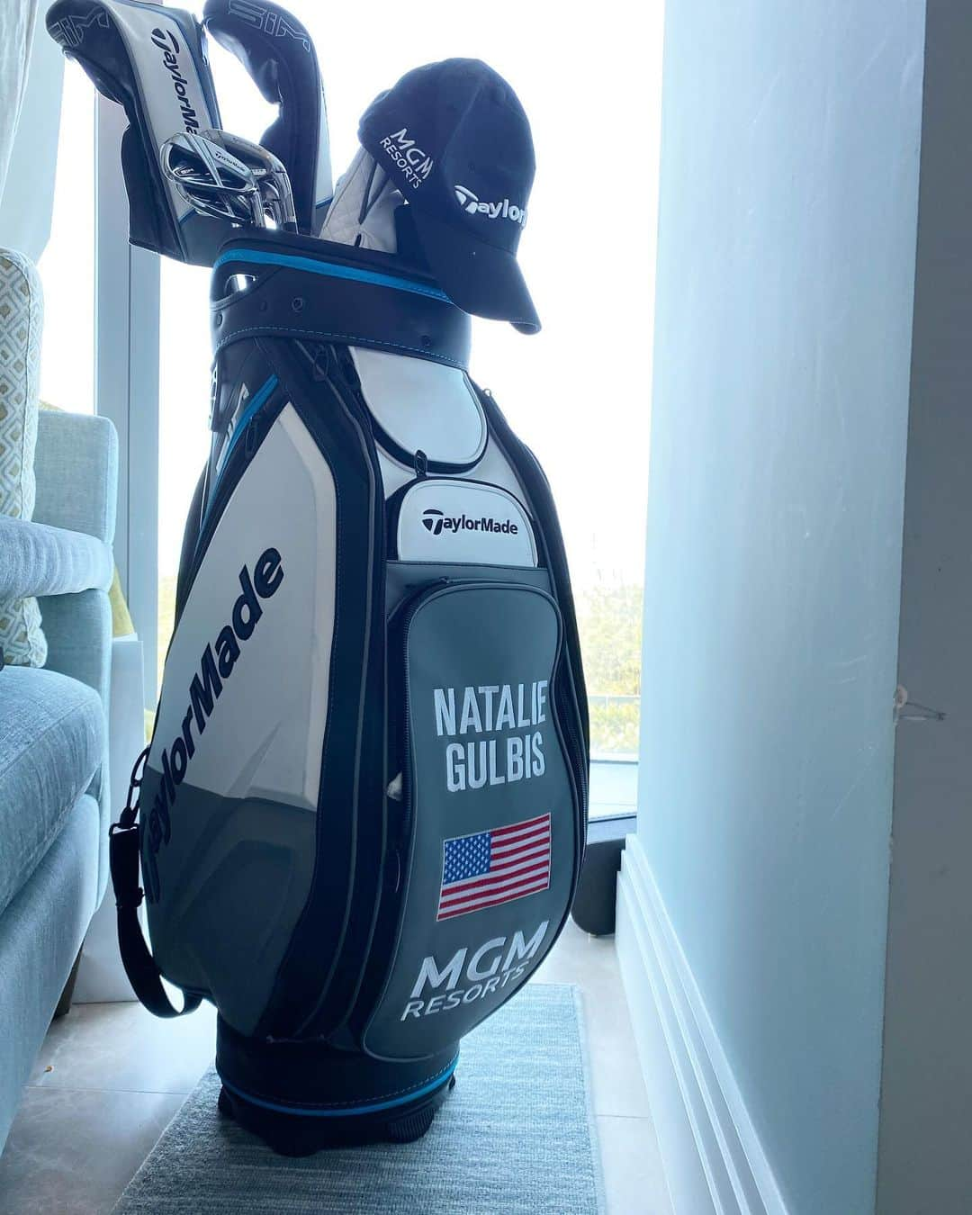 ナタリー・ガルビスさんのインスタグラム写真 - (ナタリー・ガルビスInstagram)「County down days til when I can practice again. After 20 years on the @lpga you would think I would love the game and competing less.  Not the case even through injuries and challenges I enjoy playing and competing was more then when I turned pro! @mgmresortsintl @taylormadegolf」11月24日 4時11分 - nataliegulbis