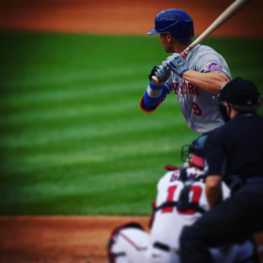 ニューヨーク・メッツさんのインスタグラム写真 - (ニューヨーク・メッツInstagram)「Thinking of ⚾️. #Mets #LGM #Baseball」11月24日 4時12分 - mets