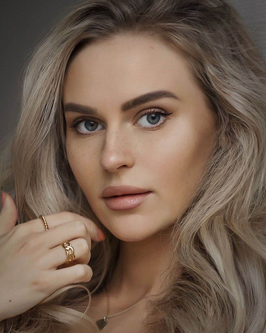 Anna Nyströmのインスタグラム：「Up close 💗」