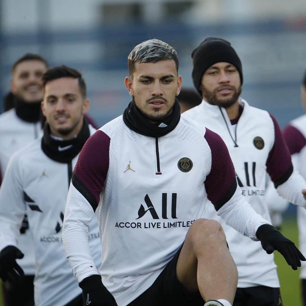 レアンドロ・ダニエル・パレデスのインスタグラム：「Focused and ready for tomorrow 💪🏼 #AllezParis #UCL」