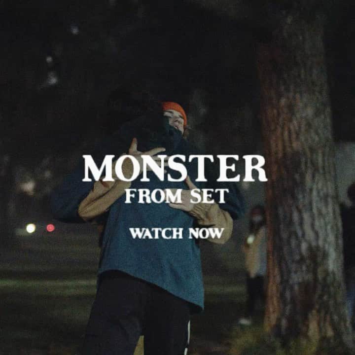 ショーン・メンデスのインスタグラム：「Watch #MONSTER from set now @justinbieber」