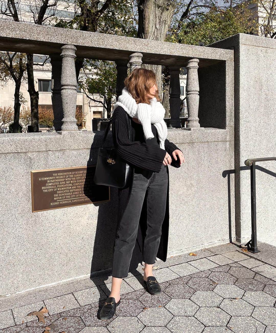 のインスタグラム：「So windy today, these were the only shots I wasn’t being completely blown away in... #revolveme」