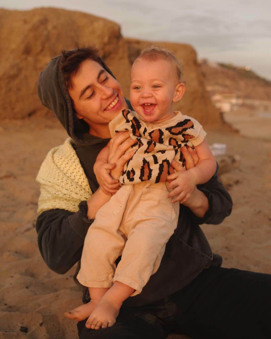 ナッシュ・グリアのインスタグラム：「best buds 📷 @alex_hainer」