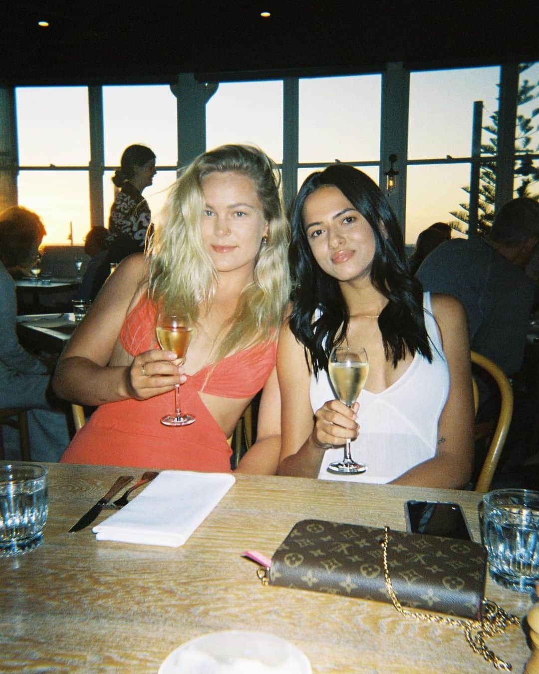 フェリシティー・パルマティアーのインスタグラム：「A few from @kiarasashaa bday 🥳」