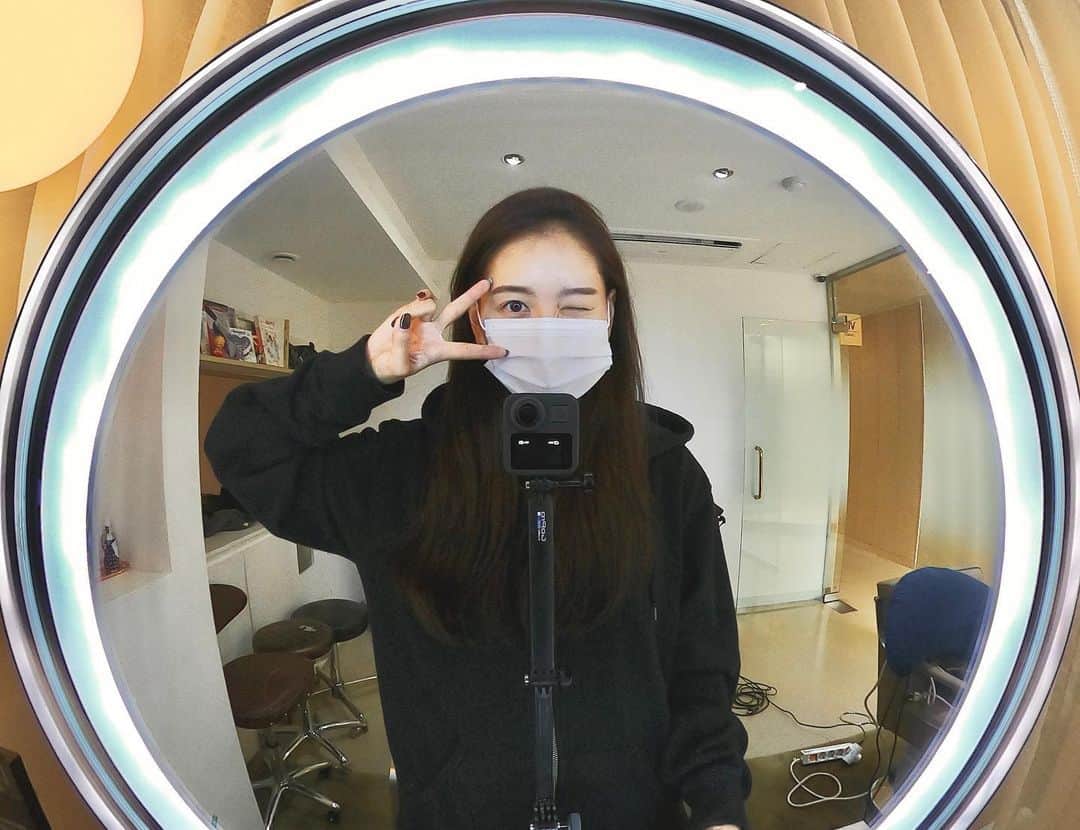 キム・ジェギョン さんのインスタグラム写真 - (キム・ジェギョン Instagram)「내 새로운 친구✌🏻😉📸」11月24日 18時27分 - _kimjaekyung_