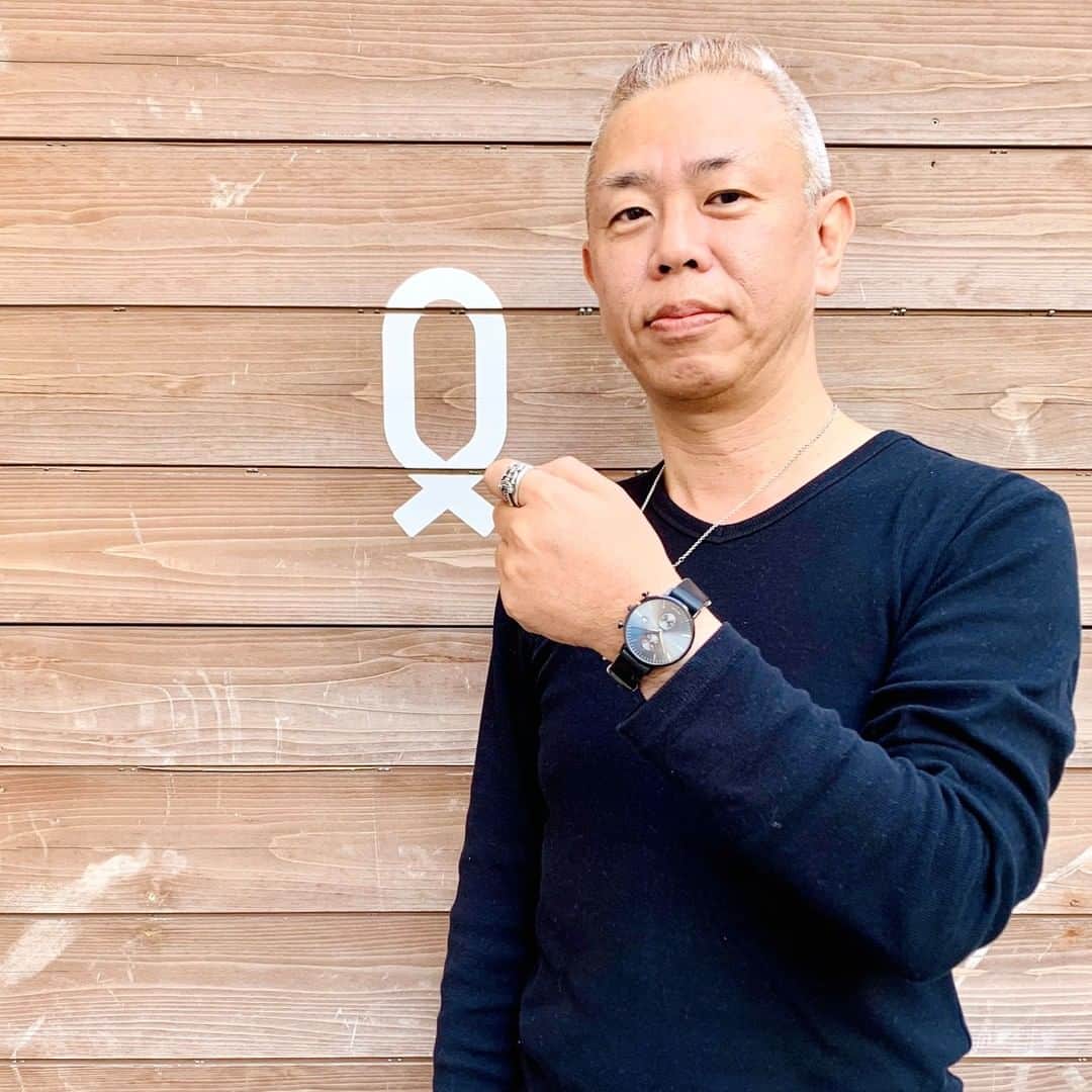 Maker's Watch Knotさんのインスタグラム写真 - (Maker's Watch KnotInstagram)「天神ギャラリーショップです！  ブラックコーデで引き締まった印象に！ とてもカッコいいです！ ご来店、ありがとうございました！  CC-39BKMT/NT2-18BKBK  #knot #knot_official #knotwatch #fukuoka #tenjin #chronograph #sapphireglass #watch #madeinjapan #customized #ノット #日本製 #メイドインジャパン #時計 #ペアウォッチ #カスタムウォッチ #チタニウム #ソーラークロノグラフ #サファイアガラス #福岡 #天神」11月24日 17時00分 - makers_watch_knot