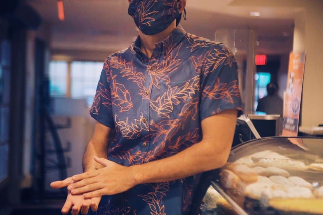 Zippy's Restaurantsのインスタグラム：「#Maskup the #fit with #aloha. Zippy’s x Ari South dropping on #BlackFriday via zippys.com.」