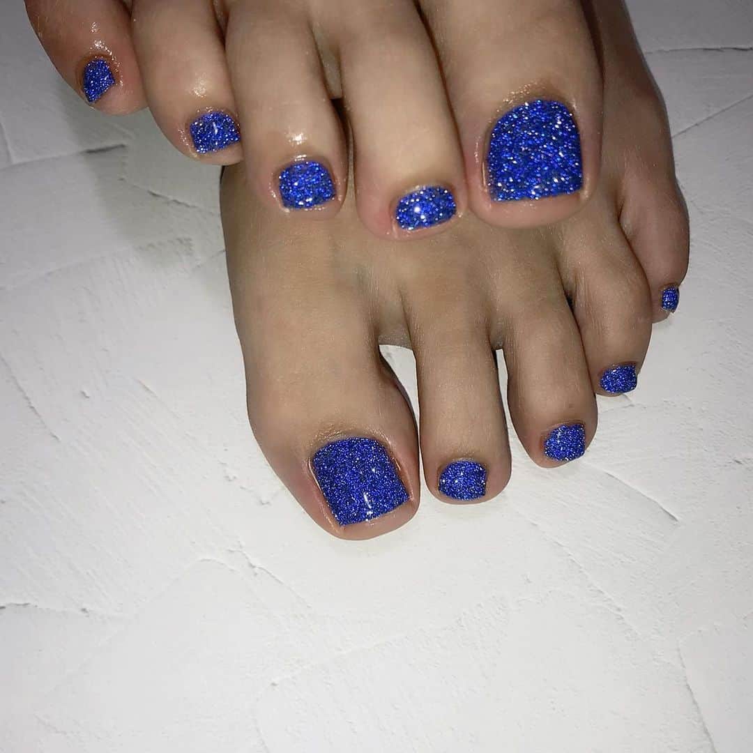 なかやまちえこのインスタグラム：「フラッシュブルー✨⠀ ⠀  @prexyofficial スパークルフラッシュグリッター⠀ ⠀ #nail #nails #nailart #ネイル #美甲 #ネイルアート  #japanesenailart #manucure #japanesenails #manicurist #gelnails #أظافر #네일아트 #미용 #vẽmóng #ngườiđẹp  #เพ้นท์เล็บ #искусствоногтя #artedeuñas #เพ้นท์เล็บเจล #ジェルネイルデザイン #ネイルデザイン #senikuku #nagelkunst #グリッターネイル #ラメネイル #glitternails #フラッシュネイル #flashnails」