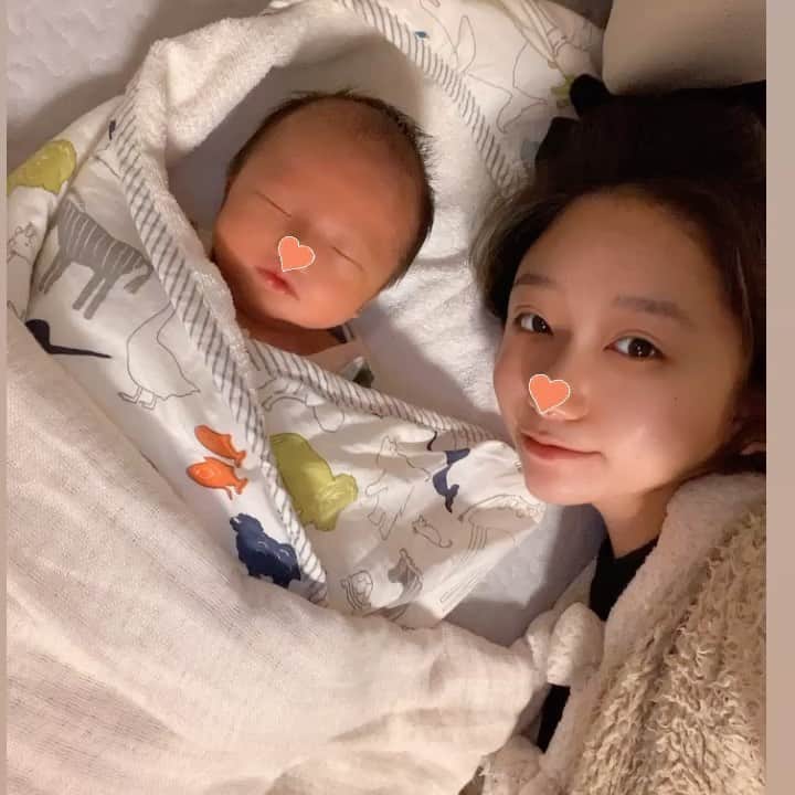 大石ほのかのインスタグラム：「愛してる🥰  #likeforlike#❤️#いいね#followforfollowback#follow#me#baby#ベビスタグラム#親子#男の子ママ#BabyBoy#love#赤ちゃんのいる暮らし#photo#かわいい#dog#犬#海#空#家族#family#followｍe#follow4follow#f4f#pretty#cutedog#出産#男の子#ママスタグラム #ママ」