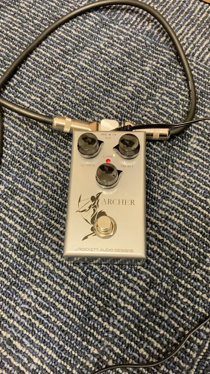 増崎孝司のインスタグラム：「欲しくなっちゃいます #jrockettpedals #threedotsguitarssh #ilovepedals」