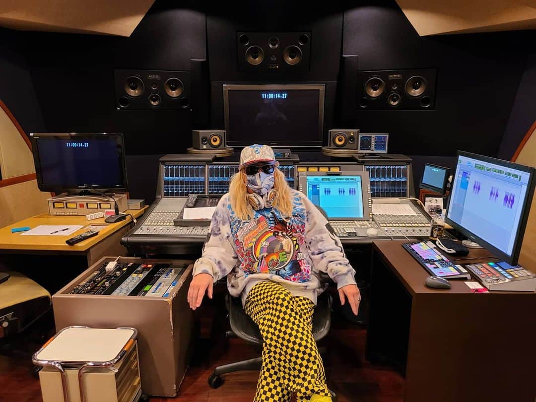 DJ KOOさんのインスタグラム写真 - (DJ KOOInstagram)「ナレーション撮り！！DJ風にカマして来ました(DJだけどw ...