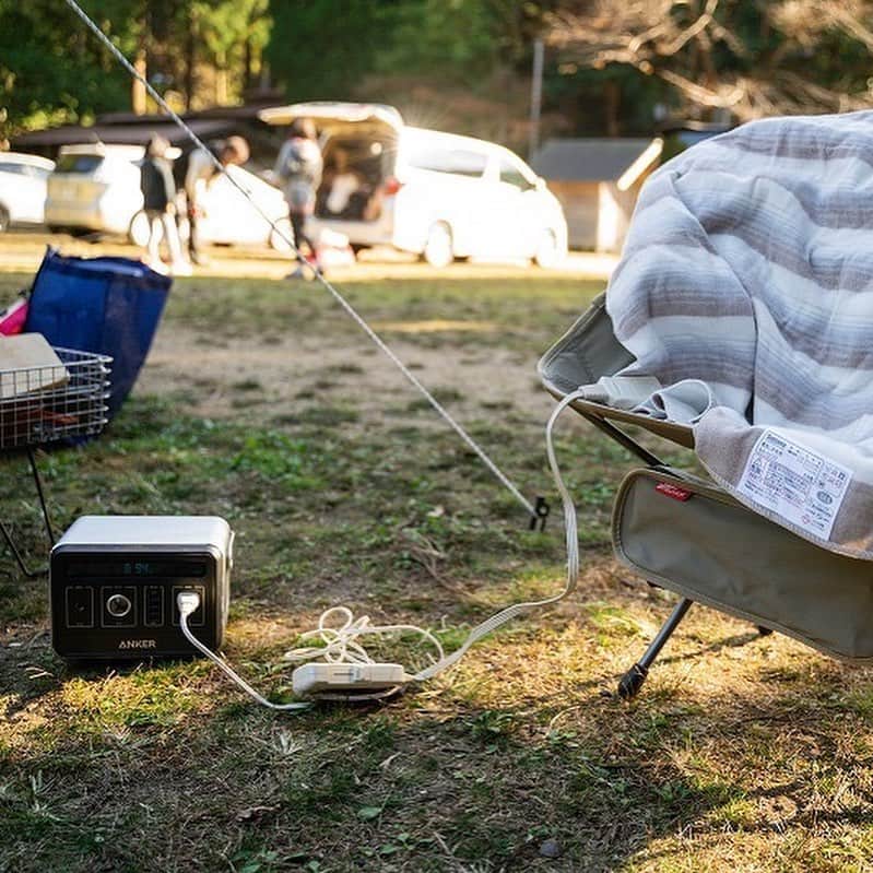 キャンプ情報サイト［ランタン］さんのインスタグラム写真 - (キャンプ情報サイト［ランタン］Instagram)「CAMP SMILE STYLE ／ こだわりのギアに囲まれて 淹れる一杯は格別 ＼ いろんなキャンパーのキャンプスタイルを現地取材と一般キャンパーからの投稿で数多く掲載してます。 . . 詳しくは @lantern.camp webサイトをご覧ください . . #camp #camping #outdoor #travel #trip #lantern_smile #nature #キャンプ #キャンプ用品 #アウトドア #テント #自然 #旅行 #キャンプ初心者 #キャンプ好きな人と繋がりたい #キャンプスタイル #LANTERN #キャンプギア #こだわりキャンプギア #tentMarkdesigns #テンマクデザイン #サーカスtc #anker #ポータブル電源 #コーヒー #秋キャンプ #デュオキャンプ #かぶとの森テラス」11月24日 18時12分 - lantern.camp