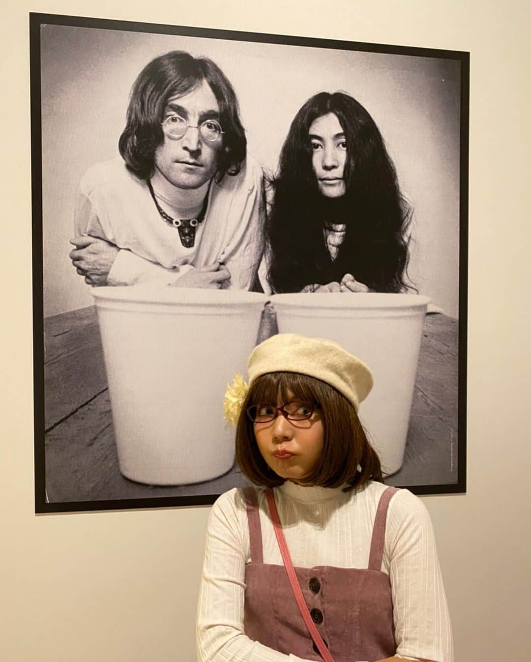 木部さんさんのインスタグラム写真 - (木部さんInstagram)「今日のきべは、John &yokoの展覧会に行ってきました！﻿ ﻿ ﻿ 会場にはソロになってからのJohnの曲が流れ、彼らのプライベートな品々がたくさん紹介されていましたよ！﻿ ﻿ ﻿ imagineの直筆歌詞や愛用していたGibsonのアコギは必見です！﻿ ﻿ ﻿ ﻿ #ジョンレノン #オノヨーコ#ショーンオノレノン #芸術 #音楽#創造#展示会 #ダブルファンタジー #ソニーミュージック六本木ミュージアム  #Johnlennon #yokoono #seanonolennon #art #music #creation #doublefantasy #exhibition #sonymusicroppongimuseum」11月24日 18時17分 - kibe_dayo