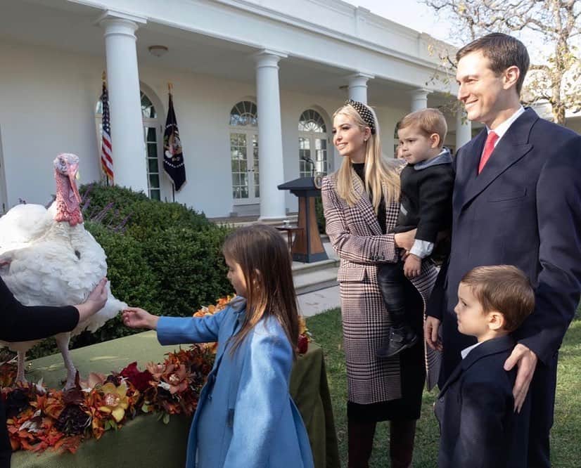 イヴァンカ・トランプのインスタグラム：「Tomorrow marks over 30 years of the annual Presidential Turkey Pardoning. 🇺🇸🦃  This time of year always brings back wonderful memories at the White House.   📷: Throwbacks with my favorite turkeys 🥰」