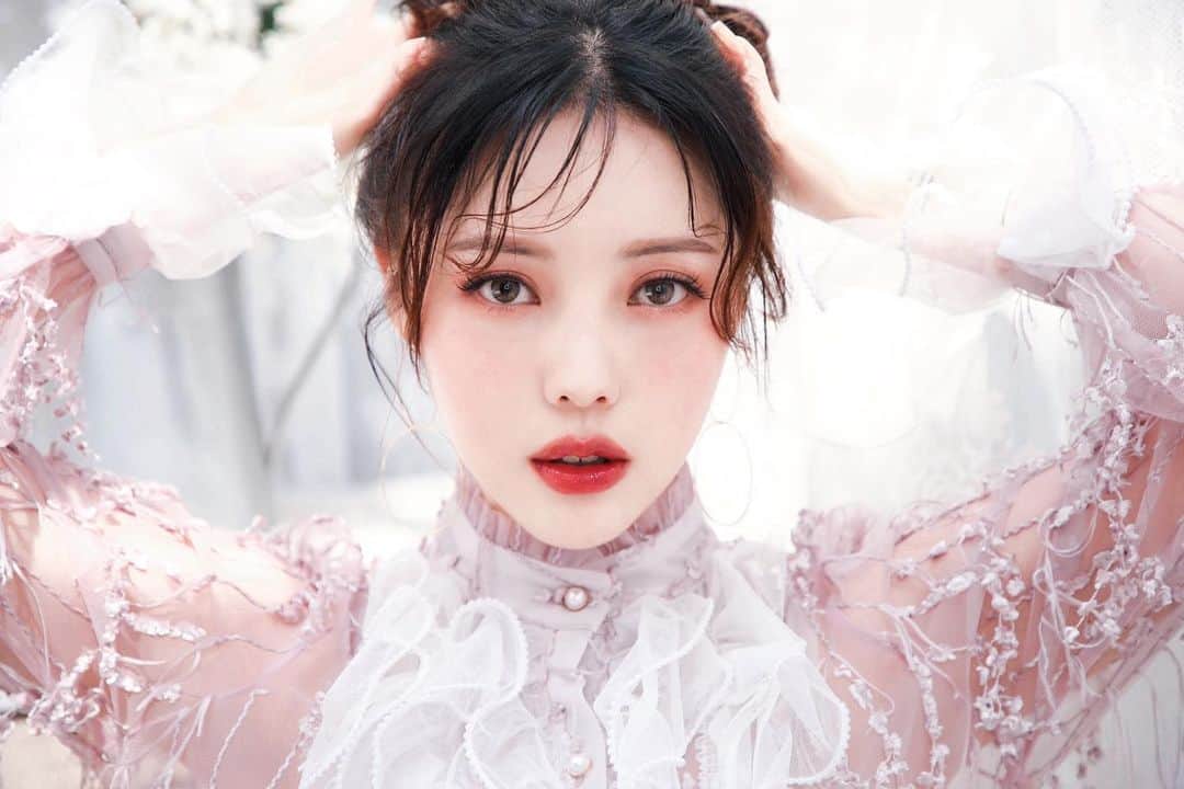 ポニーのインスタグラム：「#광고 제가 영광스럽게도 2020년 아세안 한류박람회 (KBEE 2020, ASEAN)를 통해 한국 중소기업의 유망 소비재 대표 제품들을 소개할 수 있는 기회를 얻게 되었습니다. 이렇게 좋은 자리를 마련해주신 KOTRA 담당진분들에게 감사의 말씀을 드립니다!  제가 지원 사격한 영상과 본 박람회에 대한 자세한 정보는 한류박람회 공식 홈페이지에서 확인 가능하니 많은 관심 부탁드리겠습니다! 🙏🏻   kbeeasean.kr」