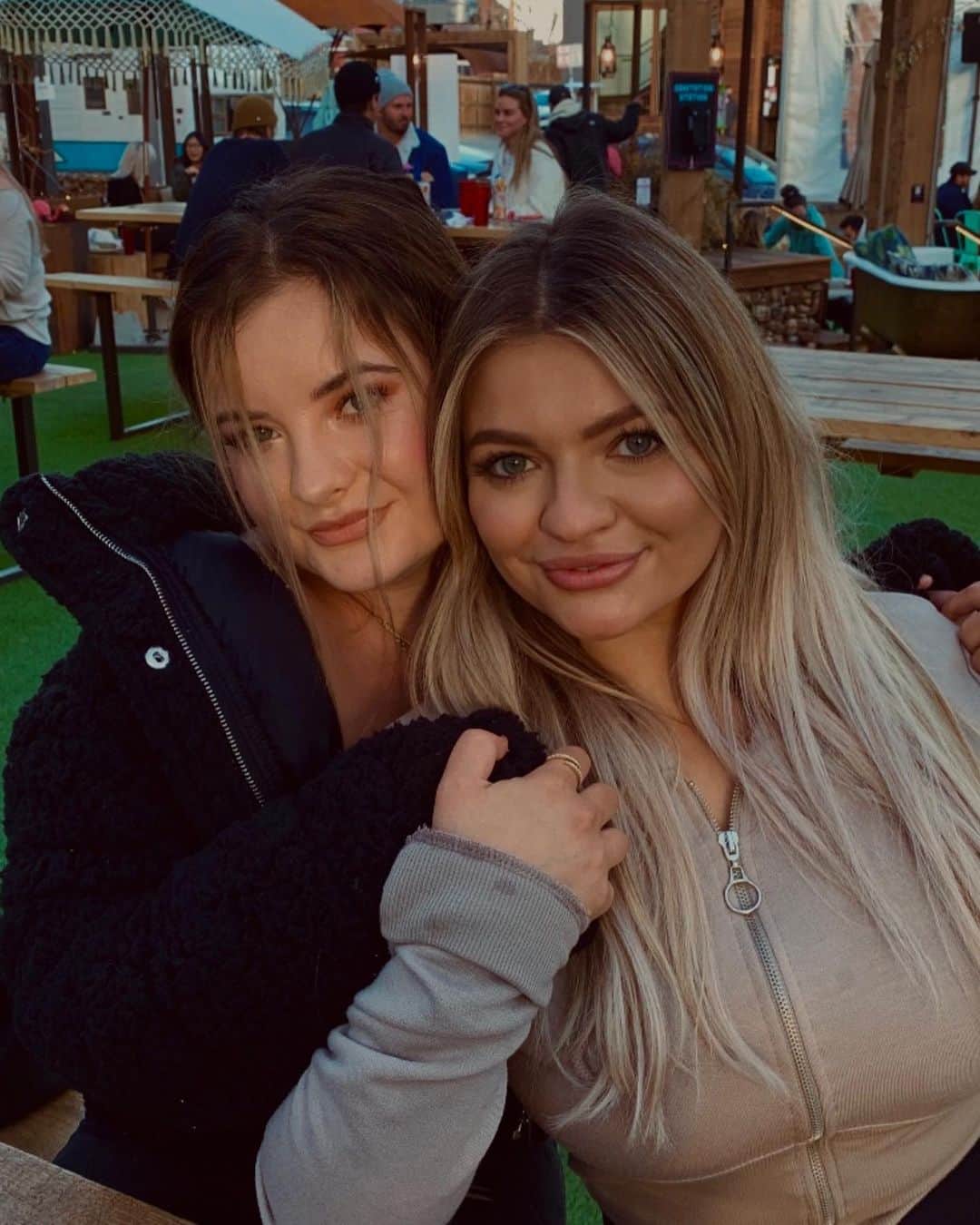 Brooke Marie Hylandのインスタグラム：「Sup Denver」