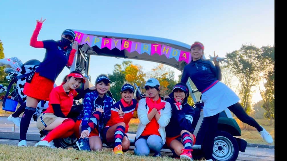 安藤あいかのインスタグラム：「今月の組長杯⛳️  #組長杯 #golf #パット数ドン引き」