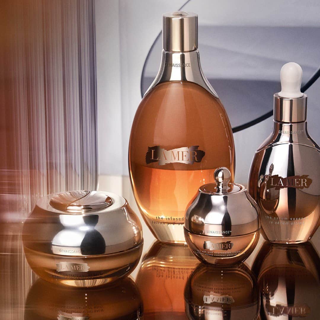 ドゥラメールのインスタグラム：「From Genaissance de la Mer The Serum Essence to NEW Genaissance de la Mer The Concentrated Night Balm, this collection crafted with the potent Crystal #MiracleBroth is your age-defying regimen for legendary renewal.」