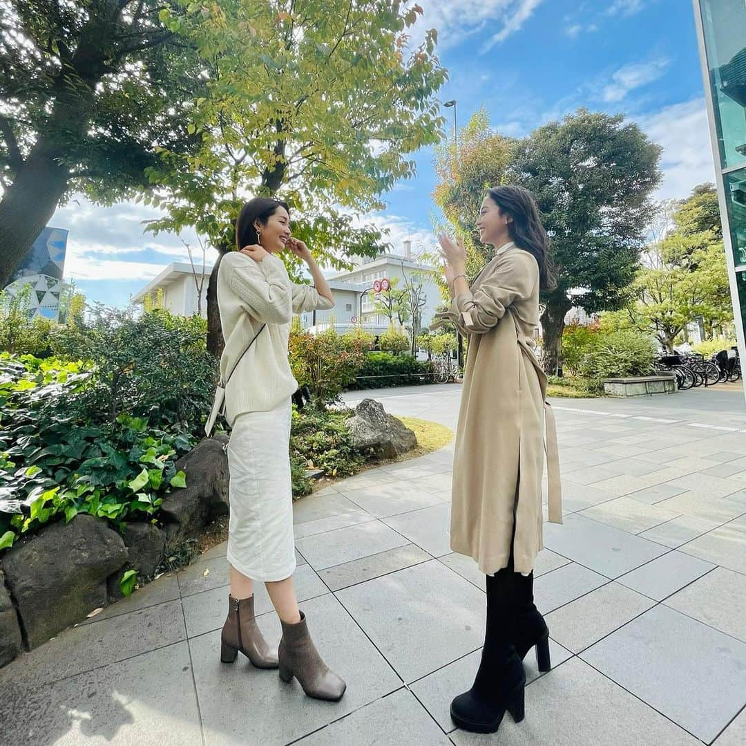 上条百里奈さんのインスタグラム写真 - (上条百里奈Instagram)「最近天気良くてうれしい😊 ・ 介護現場でも陶芸に行ったり、 遊園地いったり 外にイス出して青空コーヒーしたり 青空焼肉したり☺︎ 天気いいと本当助かる😊✨ ・ ・ #この日はfitting  #最後のが私っぽい #介護現場もコロナに負けず #外出支援 #青空珈琲 #青空焼肉 #陶芸 #遊園地 #外食 #ショッピング #みんなよく出掛けてる  #そう言えば夏は海にも行ってたな☺️🏖」11月24日 11時38分 - yurina_kamijo