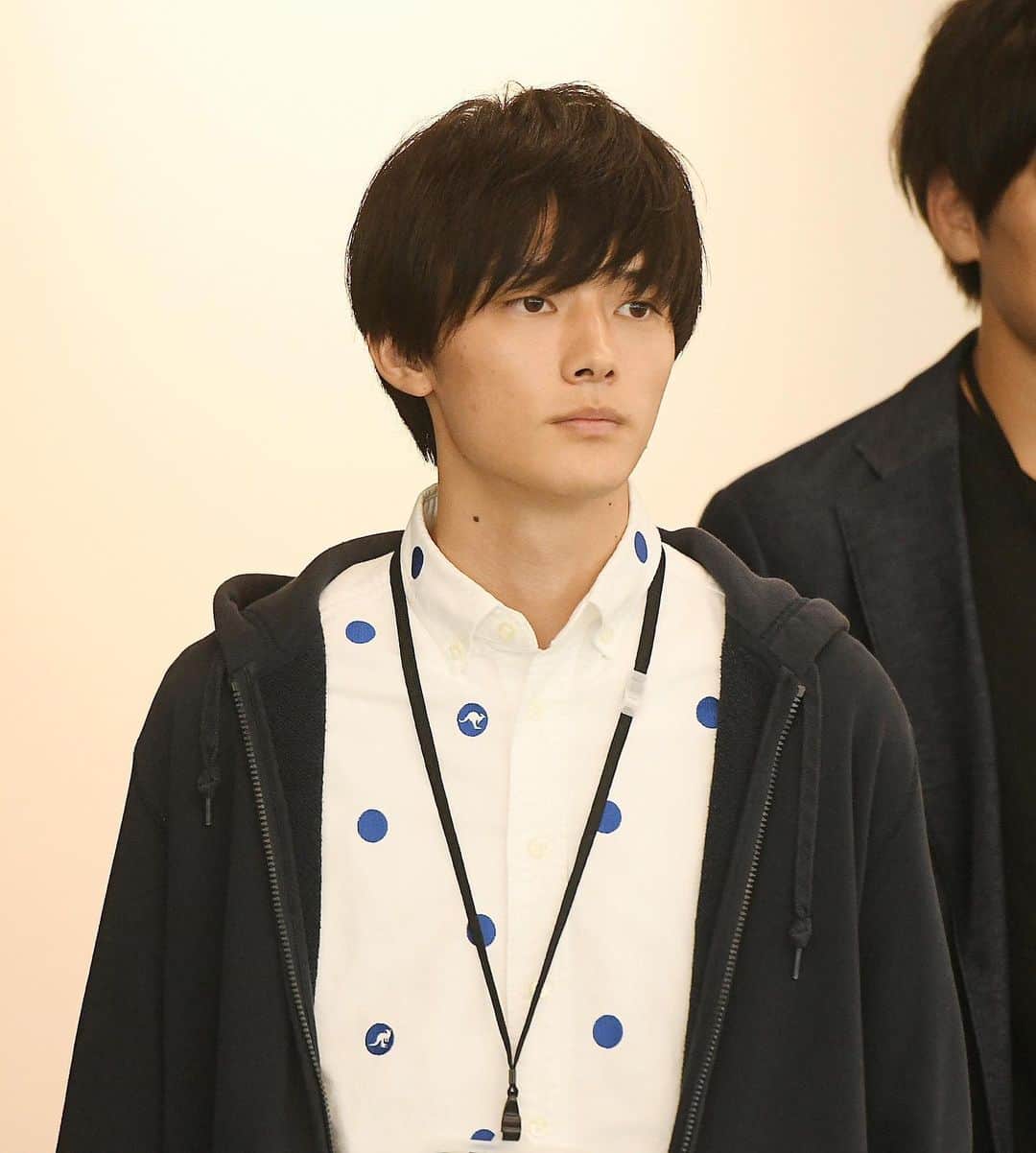 のインスタグラム：「来年1月放送予定のTBSテレビ『逃げるは恥だが役に立つガンバレ人類！新春スペシャル！！』に 星野源さん演じる平匡の職場の後輩社員“相場役“で出演させていただきます。  是非お楽しみに！ #逃げ恥」