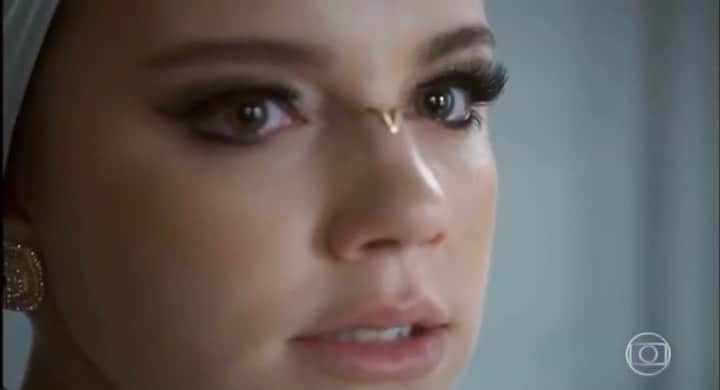 Alice Wegmannのインスタグラム：「se a Dalila fosse receber o @iemmys, esse seria o discurso dela: #ÓrfãosDaTerra」