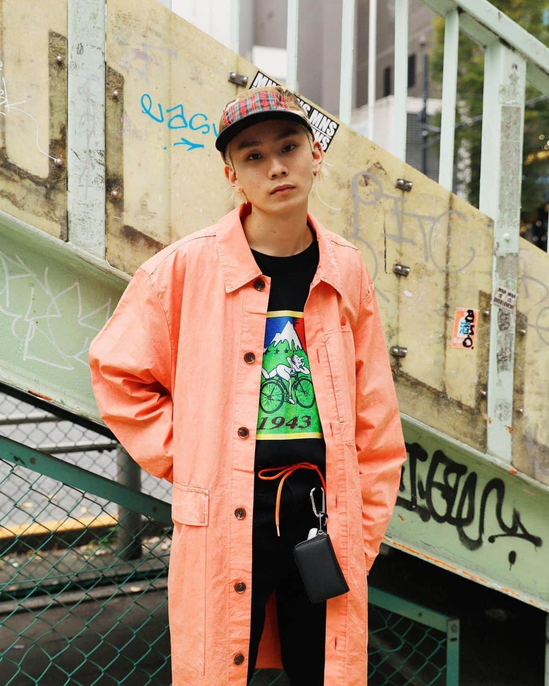 Droptokyoさんのインスタグラム写真 - (DroptokyoInstagram)「TOKYO STREET STYLE⁣⁣ ⁣ Name: @ohta_seiya  Shirt: @libere_official   #LIBERE #リベーレ #pr#streetstyle#droptokyo#tokyo#japan#streetscene#streetfashion#streetwear#streetculture#fashion#ストリートファッション#コーディネート⁣⁣⁣ Photography: @yuri_horie_」11月24日 12時23分 - drop_tokyo