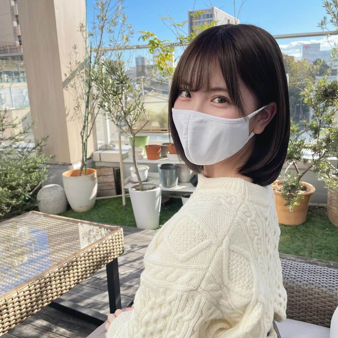 のインスタグラム：「昨日は朝から美容院行ってきた！！ 透明感あるヘアカラーにしたよ〜🙋‍♀️冬の女子は透明感命だね！！ . あと、最強トリートメントで髪生き返った！！！メンバーからも綺麗になったって言われて嬉しいな〜😊 violetの田垣さん( @takieyxviolet )カラーもトリートメントも上手なのでぜひ！！ . #violet #ヘアカラー #グレージュ #名古屋サロン #名古屋美容院 #ヘアスタイル #ボブ #ミディアムヘア #snidel」
