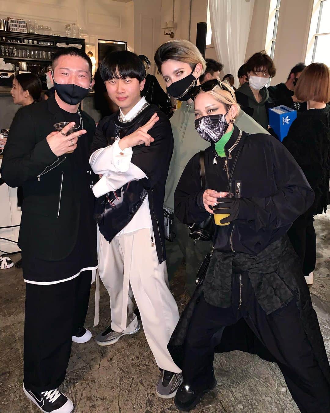 のインスタグラム：「ACUOD by CHANU 21SS Collection  Give Thanks in All Circumstances - Thess. 5:18  Congrats on your new collection @i_chanu_m_acuod 👏🏻✨  #acuodbychanu #21ss #fashionshow #runwayshow」