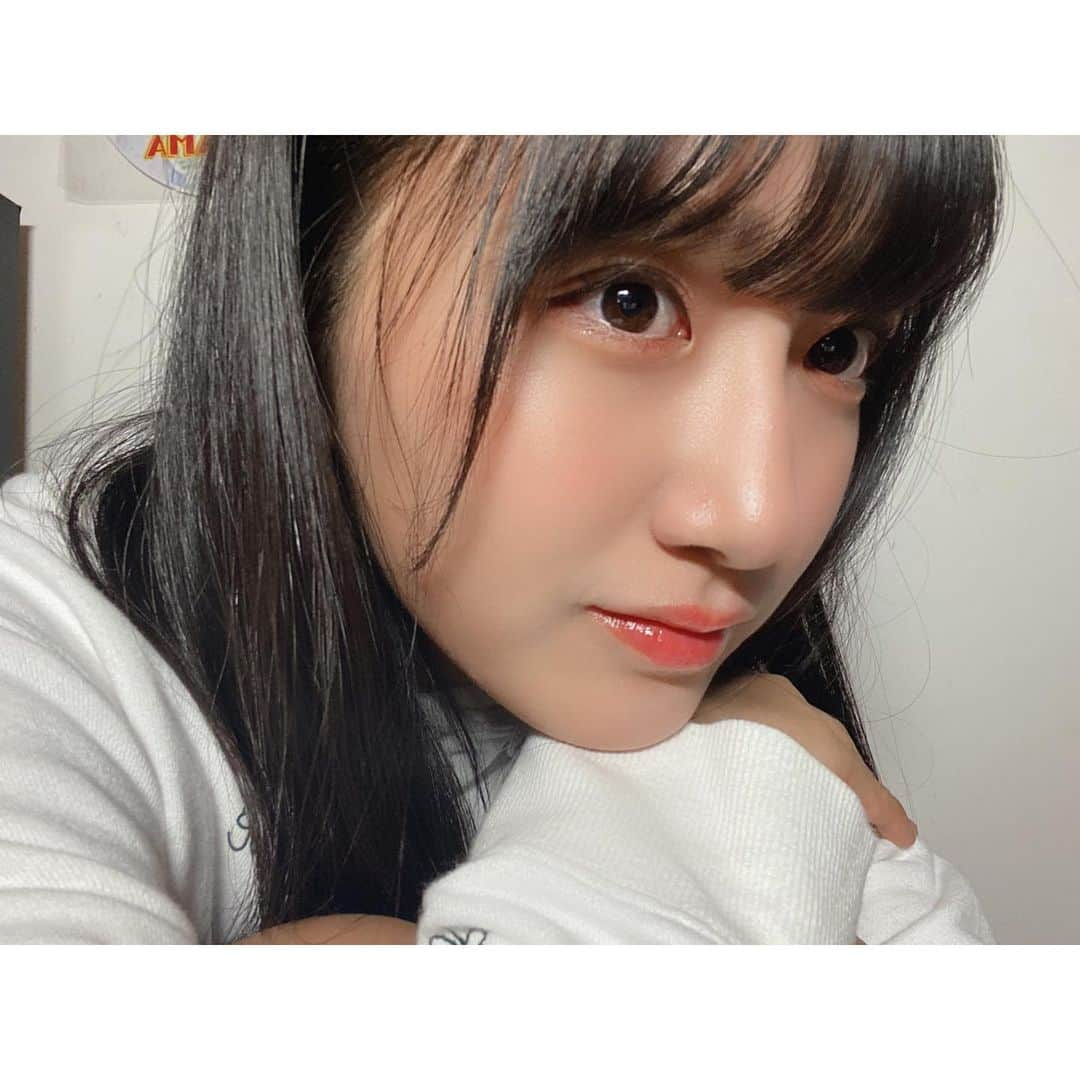 小見山沙空のインスタグラム：「パーカー女子🙊  ぼさらがまざってます🙈  #ngt48 #小見山沙空 #ぼさら  #パーカー女子 #モデル #鶴嶋乃愛 さん#パーカー #可愛い #かわいい #大好き #follow #フォロー」