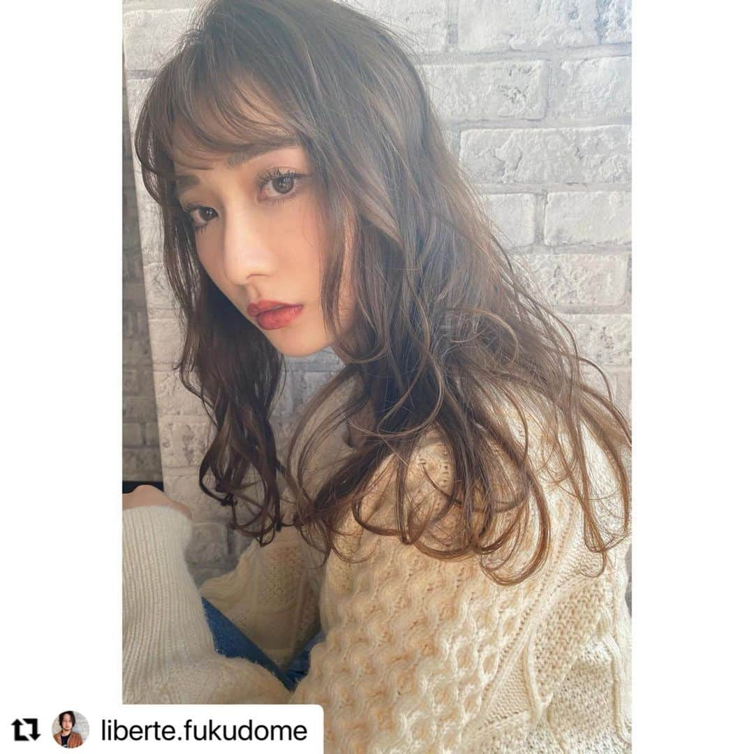 THROW 【スロウ】さんのインスタグラム写真 - (THROW 【スロウ】Instagram)「#Repost @liberte.fukudome with @make_repost ・・・ .  #千葉#流山市#南流山サロン#南流山美容室#ヘアサロン#美容室#ヘアスタイル#color#コテ巻き#ヘアカラー#スロウカラー#外国人風カラー#throwcolor#アッシュ#グレージュ#ブルージュ#ミルクティーベージュ#ハイライト#highlight#ダブルカラー#艶カラー#艶感#透明感#ブリーチ#波ウェーブ#ヘアアレンジ#インナーカラー#撮影#つくばエクスプレス」11月24日 14時44分 - throwcolor