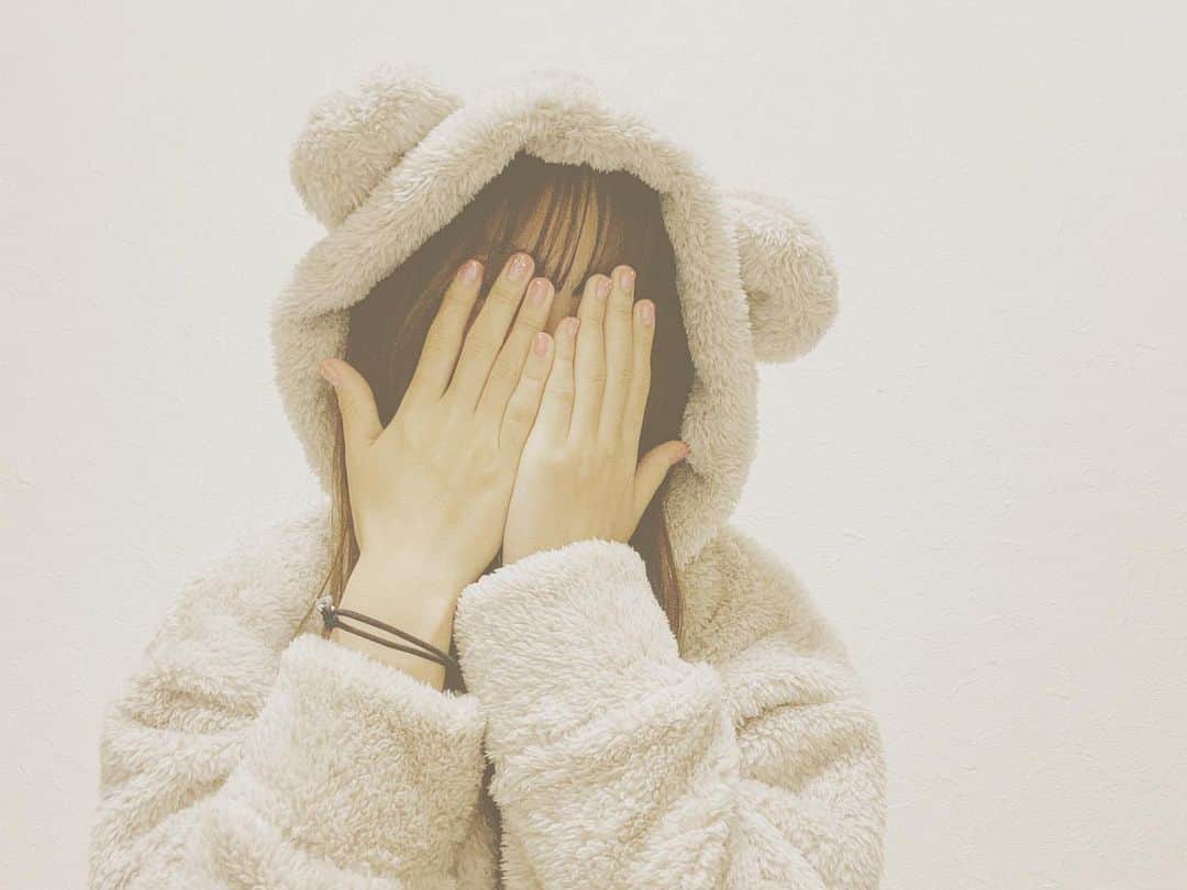 春本ゆきのインスタグラム：「くまパジャマ🐻  インスタの人こんな感じでしてたから真似してみた😌  #guパジャマ #ルームウェア」
