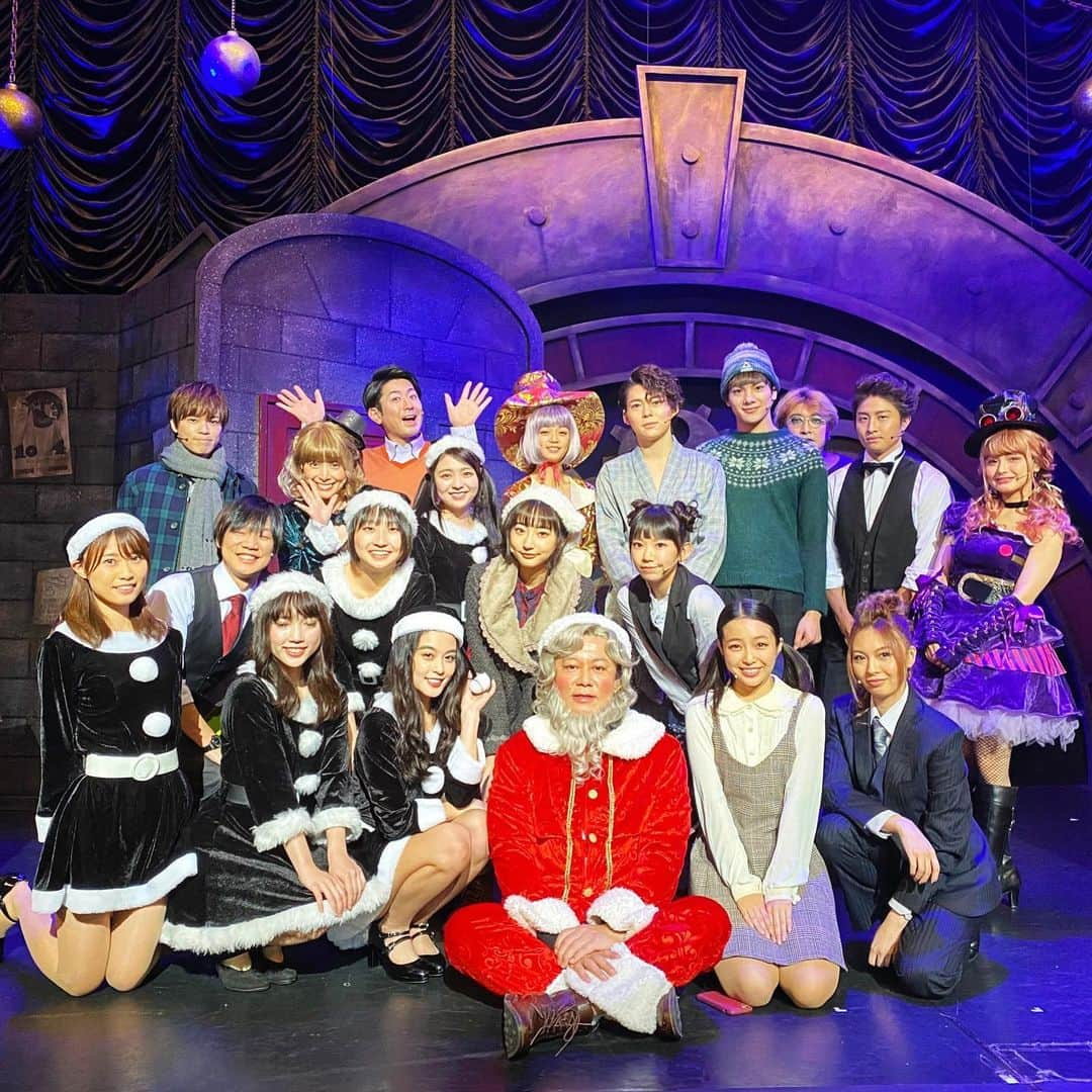 堀江貴文さんのインスタグラム写真 - (堀江貴文Instagram)「Musical Christmas Carol #今年もやりますミュージカルクリスマスキャロル #これは昨年の写真 #チケット絶賛発売中  https://christmascarol.jp」11月24日 16時05分 - takapon_jp