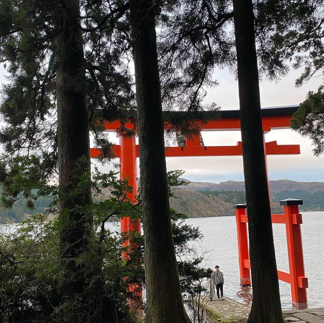 こまけいこのインスタグラム：「母と妹と箱根へドライブ。 3人で出かけるのは久しぶり。 妹の運転なので楽チン。  箱根湯本富士屋ホテルでオーダーバイキング楽しんできました。 安くて満足。 自分のお金ではないけども。  思ってたより全然近くて一人でぶらっときてもいいなぁと思った。」