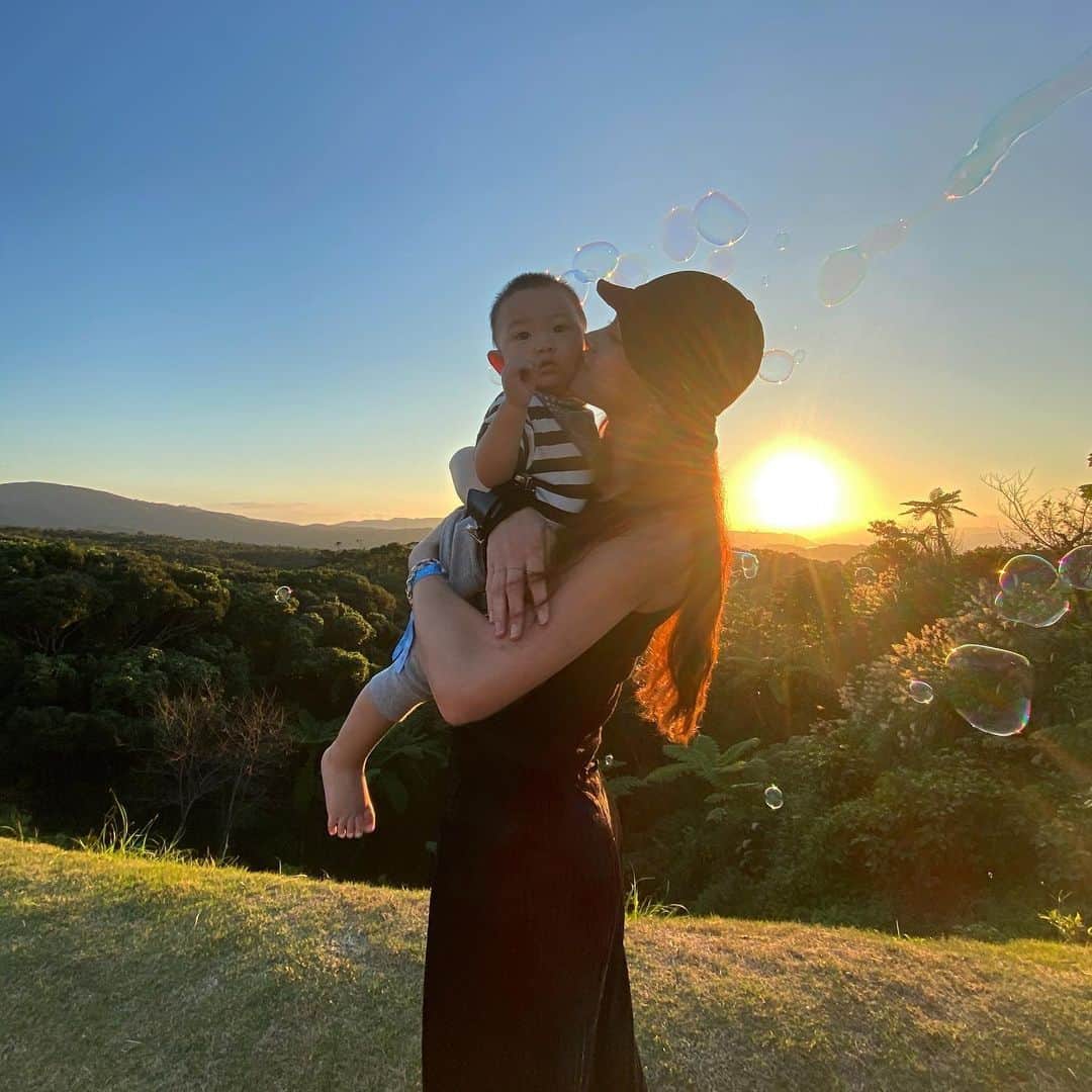 MARIA FUJIOKAのインスタグラム：「地球からの夕焼けのご褒美🌇😋💋  #agaitida2020」