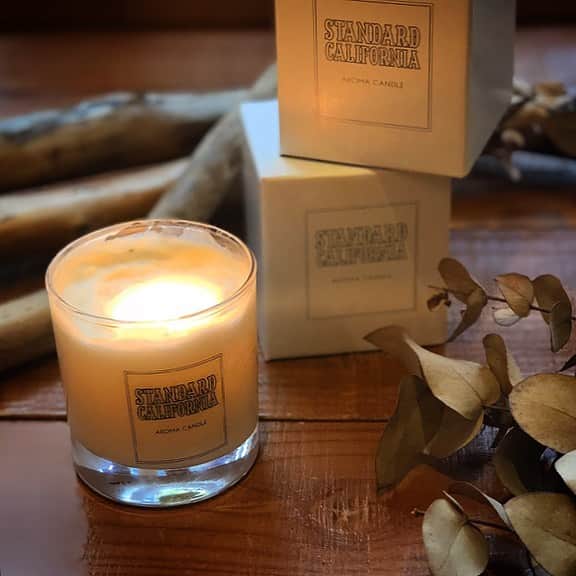 スタンダードカリフォルニアさんのインスタグラム写真 - (スタンダードカリフォルニアInstagram)「SD Aroma Soy Candle.  寒くなるとキャンドルの灯りが恋しくなります。 香りのいいキャンドルはプレゼントにもおすすめですよ！  #standardcalifornia #スタンダードカリフォルニア  #candle #キャンドル #soycandles #ソイキャンドル #aromacandle #アロマキャンドル #癒し #ギフト #gift #present #プレゼント #リラックス」11月24日 16時48分 - standardcalifornia