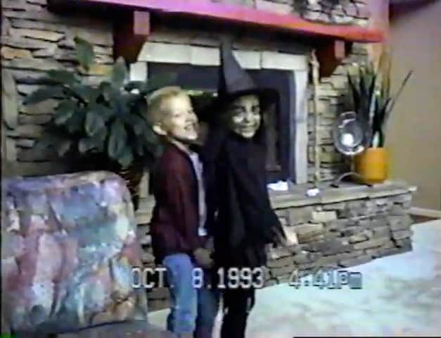 ビリー・レイ・サイラスのインスタグラム：「#HappyHalloween everyone! @brandicyrus @tracecyrus @tishcyrus 🎃」