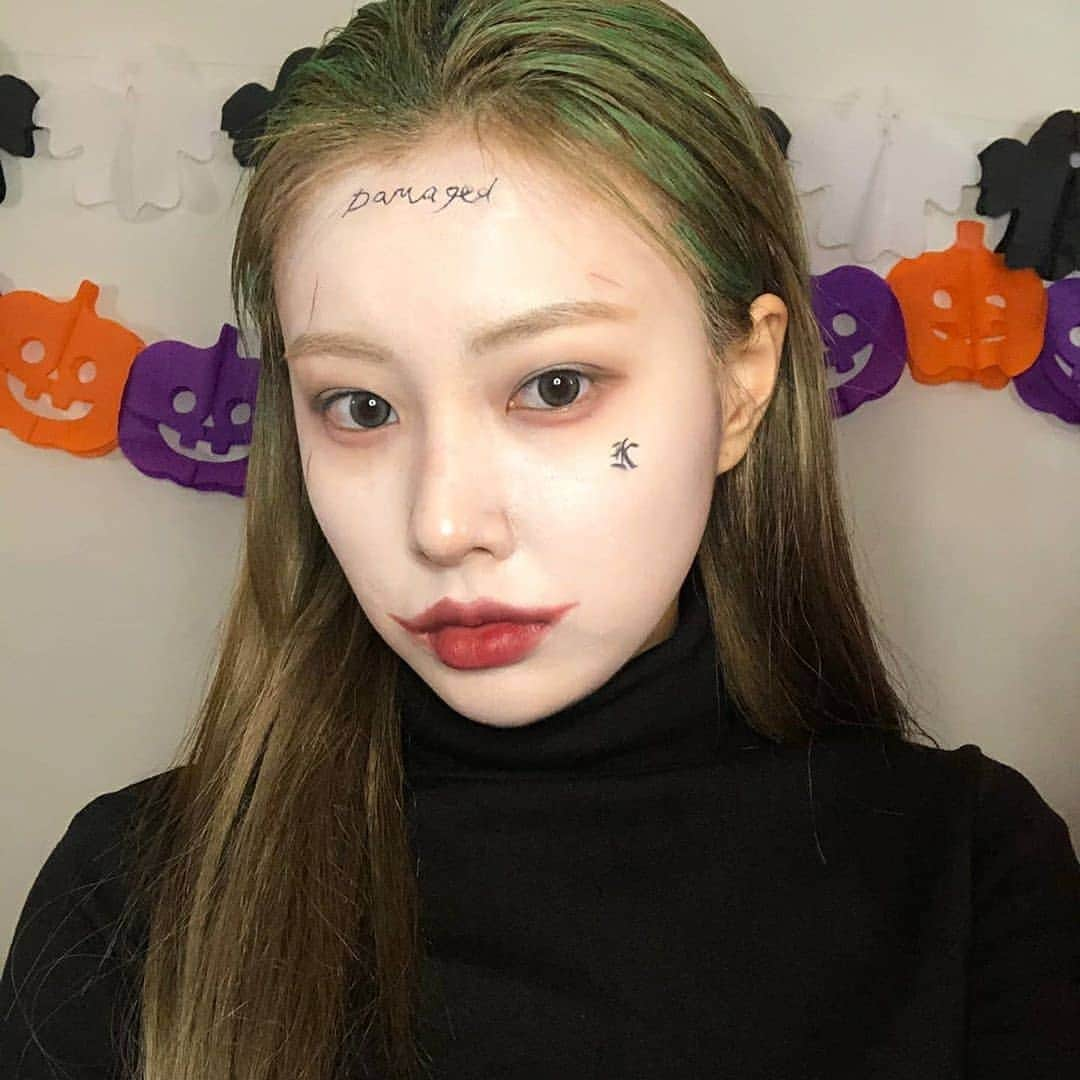 カン・ヘウォンさんのインスタグラム写真 - (カン・ヘウォンInstagram)「The prettiest Joker ❤🎃 __ [#IZONE #HYEWONIZONE#PRODUCE48#PD48#프로듀스48#MNET#KANGHYEWON#HYEWON#강혜원#Kpopdol#likeforfollow#followforlike#like4like#l4l]」11月1日 0時28分 - hyewon__izone