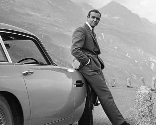 トム・ベリカのインスタグラム：「The king of cool. RIP Sir Sean #sirseanconnery #JamesBond」
