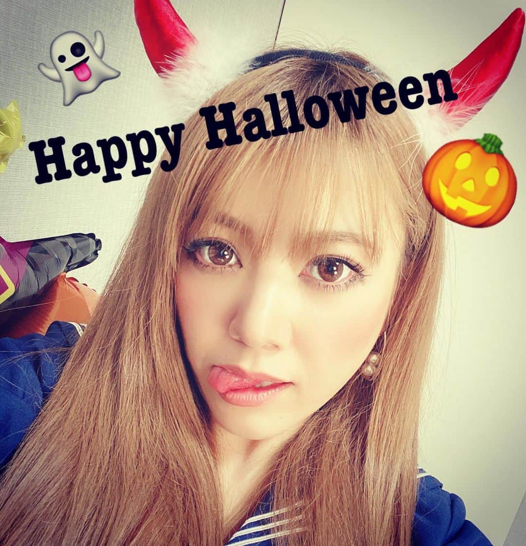 のインスタグラム：「Happy Halloween🎃でした🤣  #ハロウィンコスプレ #ハロウィン #holloween  #Halloween #コスプレ #仮装 #🎃 #ハロウィン仮装 #ハッピーハロウィン #halloweencostume #トリックオアトリート」