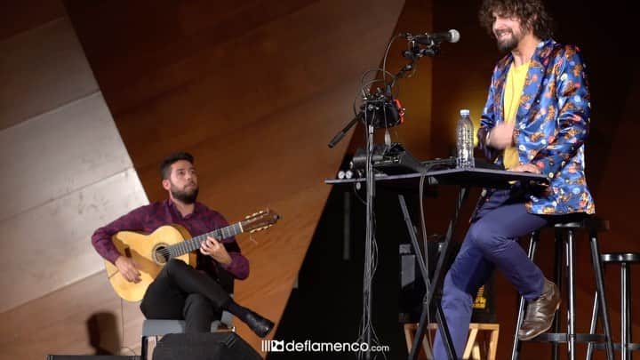 DeFlamenco.comのインスタグラム：「Se está poniendo la tarde por seguiriyas. Nos falta el aire solo con escuchar a El Mati.」