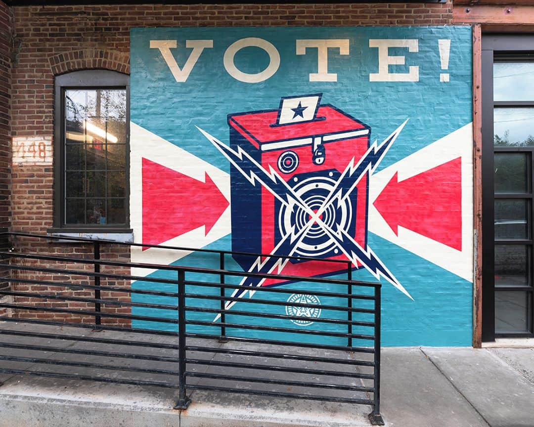 Shepard Faireyさんのインスタグラム写真 - (Shepard FaireyInstagram)「#ElectionDay is THREE DAYS away. Please get out and #VOTE! While you’re at it, if you’re in Philly, go check out the new mural on the building of  Arts ＋ Crafts Holdings (@artsandcraftsholdings) at 448 N 10th Street, Philadelphia. Special thanks to @muralarts for making this happen!⁣ -Shepard⁣ ⁣ Photo: @steveweinik⁣ #muralarts #muralartsphilly #philly #philadelphia #obey #obeygiant #shepardfairey」11月1日 1時02分 - obeygiant