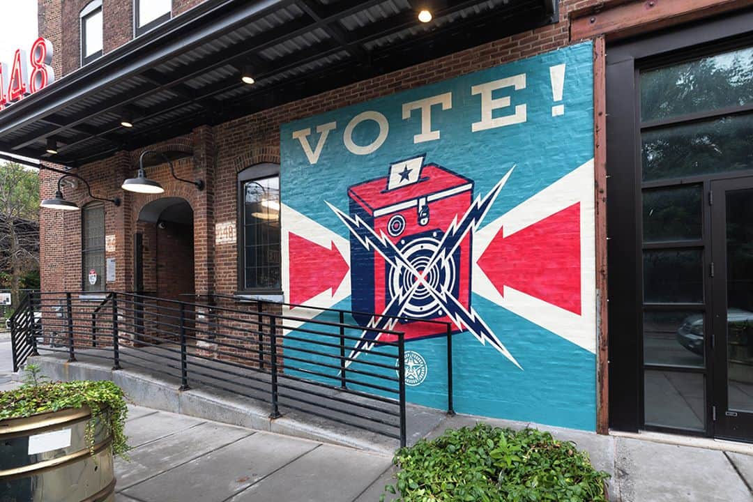 Shepard Faireyさんのインスタグラム写真 - (Shepard FaireyInstagram)「#ElectionDay is THREE DAYS away. Please get out and #VOTE! While you’re at it, if you’re in Philly, go check out the new mural on the building of  Arts ＋ Crafts Holdings (@artsandcraftsholdings) at 448 N 10th Street, Philadelphia. Special thanks to @muralarts for making this happen!⁣ -Shepard⁣ ⁣ Photo: @steveweinik⁣ #muralarts #muralartsphilly #philly #philadelphia #obey #obeygiant #shepardfairey」11月1日 1時02分 - obeygiant