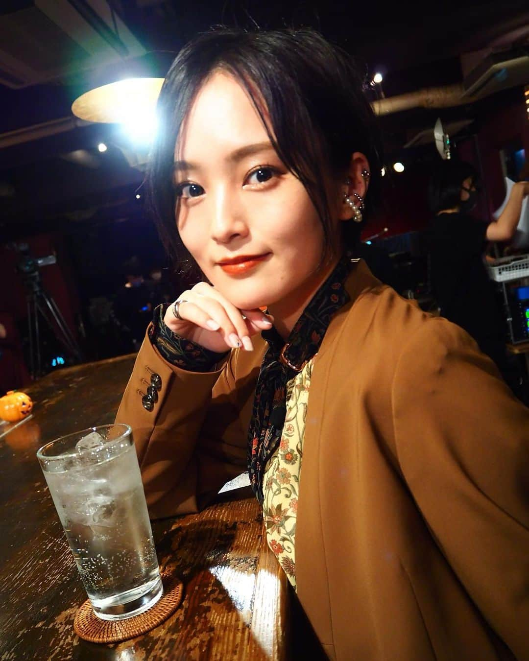 山本彩さんのインスタグラム写真 - (山本彩Instagram)「. リリイベ配信、ご覧下さった皆様 ありがとうございました🥰 . #山本彩 #新曲 #ゼロユニバース #リリイベ #live #トーク #bar #クエン酸サワー #美味しかった」11月1日 1時03分 - sayaka__714