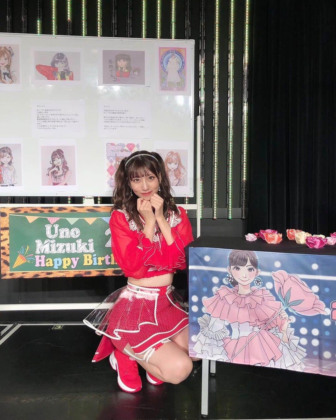 鵜野みずきのインスタグラム：「2020.10.26  生誕祭をしていただきました🎂💕  去年と全く同じ日にちだったんです😳🙌  いっぱい成長出来た一年でこの一年も素敵なことといっぱいめぐり会えますように😌✨  新衣装どうですか❣️」