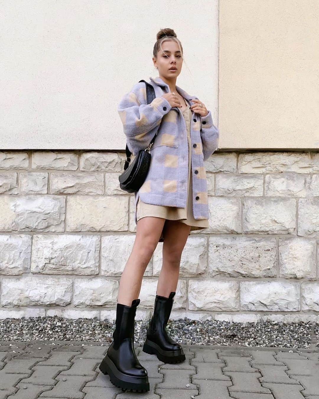 SHEINさんのインスタグラム写真 - (SHEINInstagram)「She didn't come to play, she came to SLAY! 🖤✨ @nataliaakwiecinska  Shop Item #: 1086391  #SHEINgals #SHEINstyle #falltrends #plaidseason」11月1日 1時30分 - sheinofficial